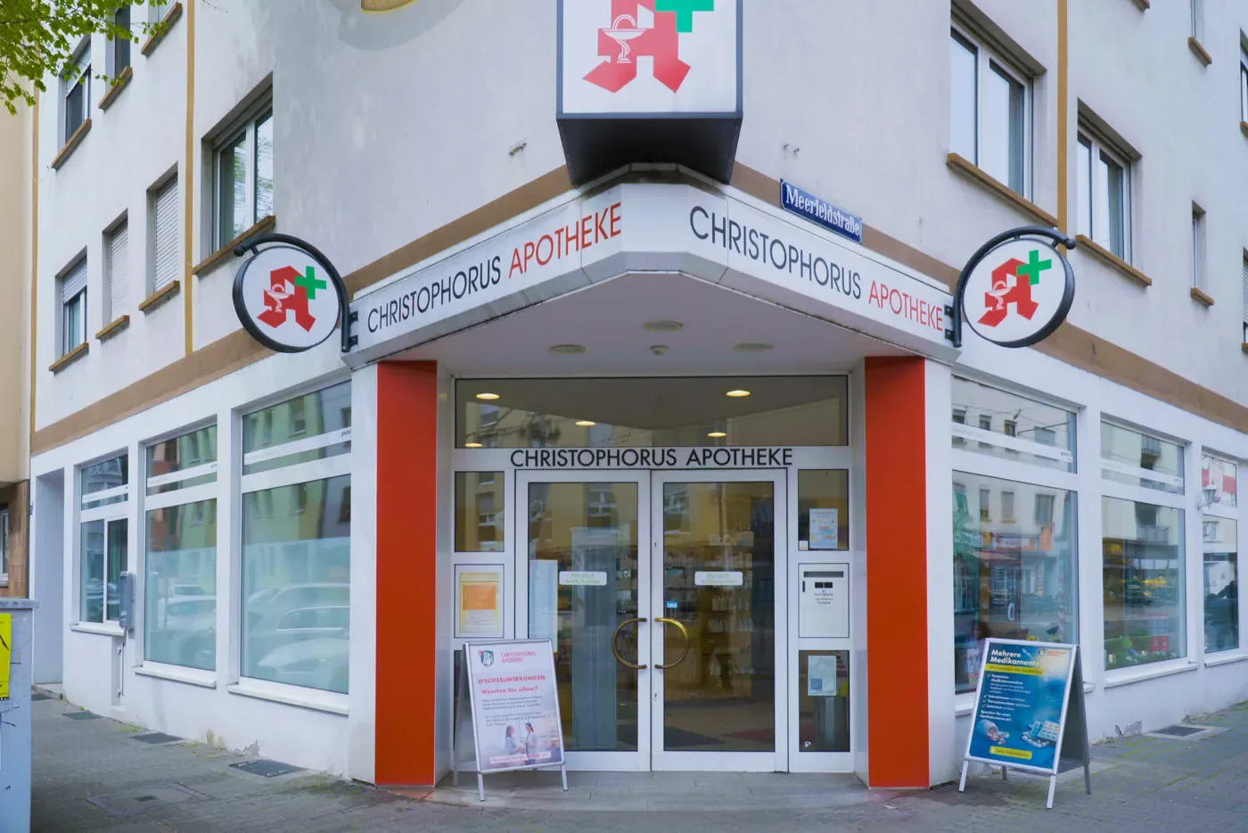 Außenansicht der Christophorus-Apotheke